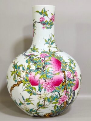 Chinese famille rose porcelain vase