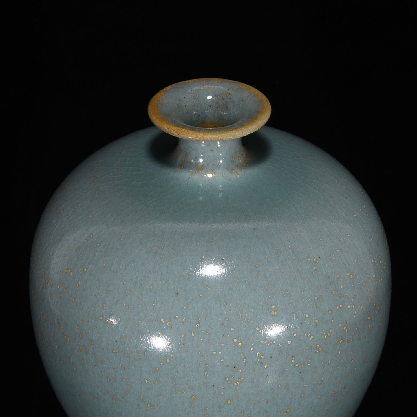 Chinese ru kiln porcelain vase