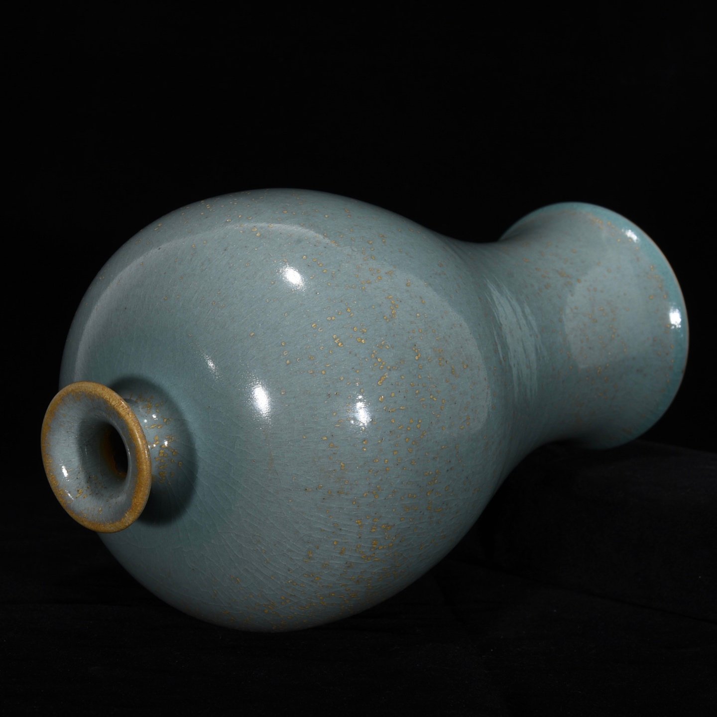 Chinese ru kiln porcelain vase