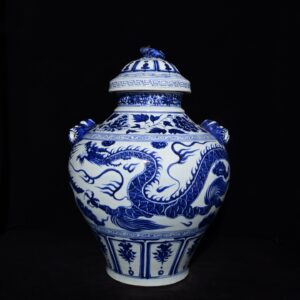 Chinese blue and white porcelain jar