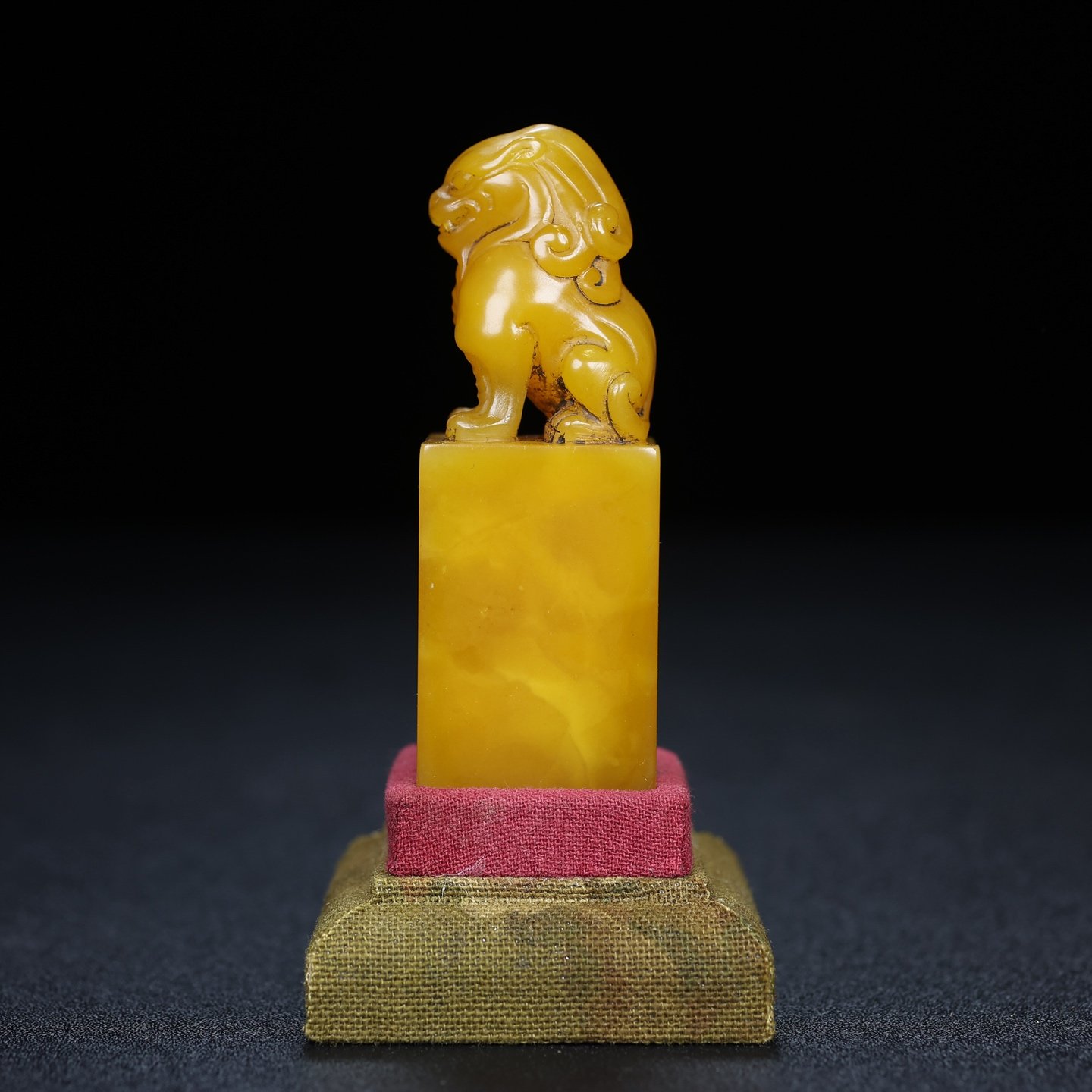 Chinese natural shoushan stone carved seal