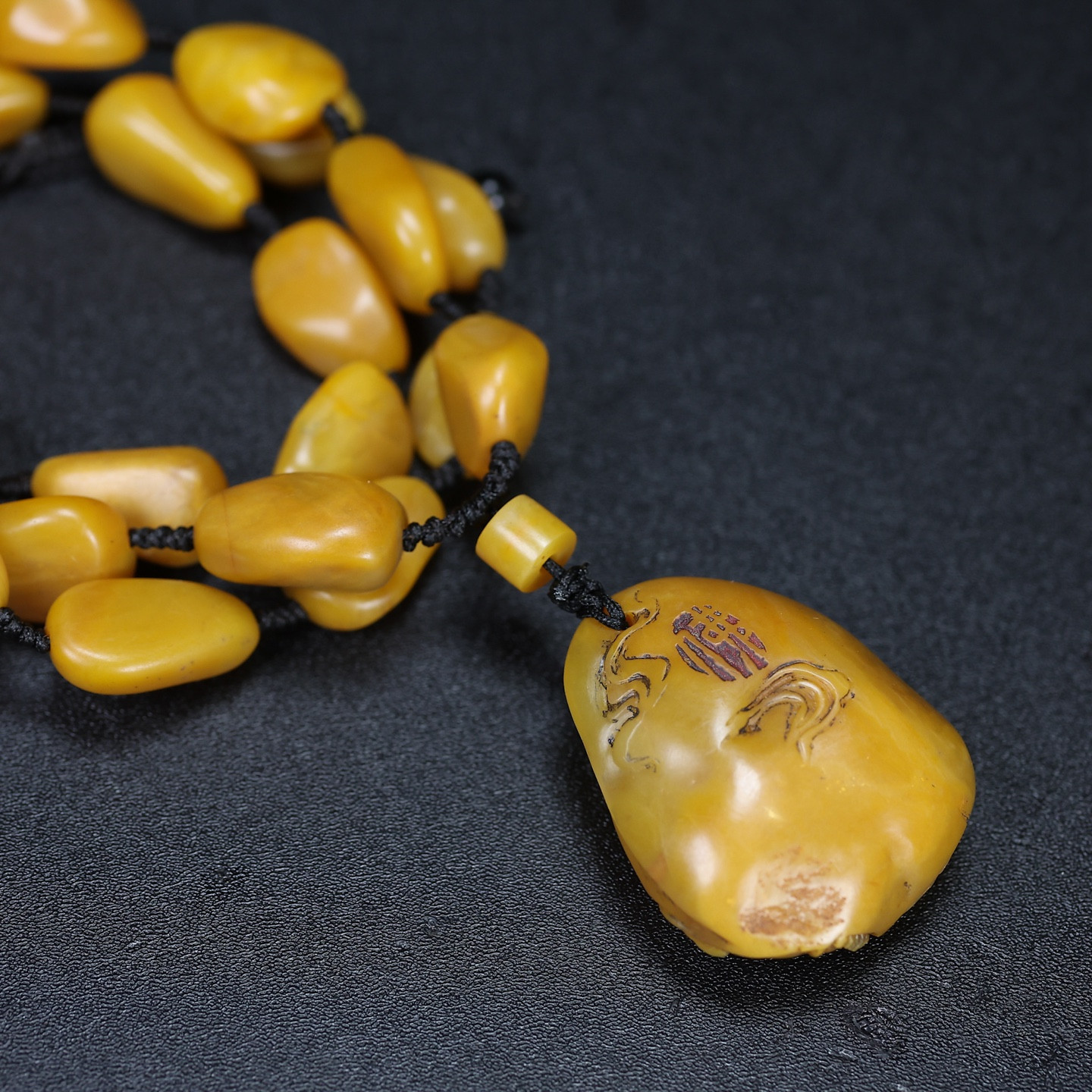 Chinese natural shoushan stone carved necklace