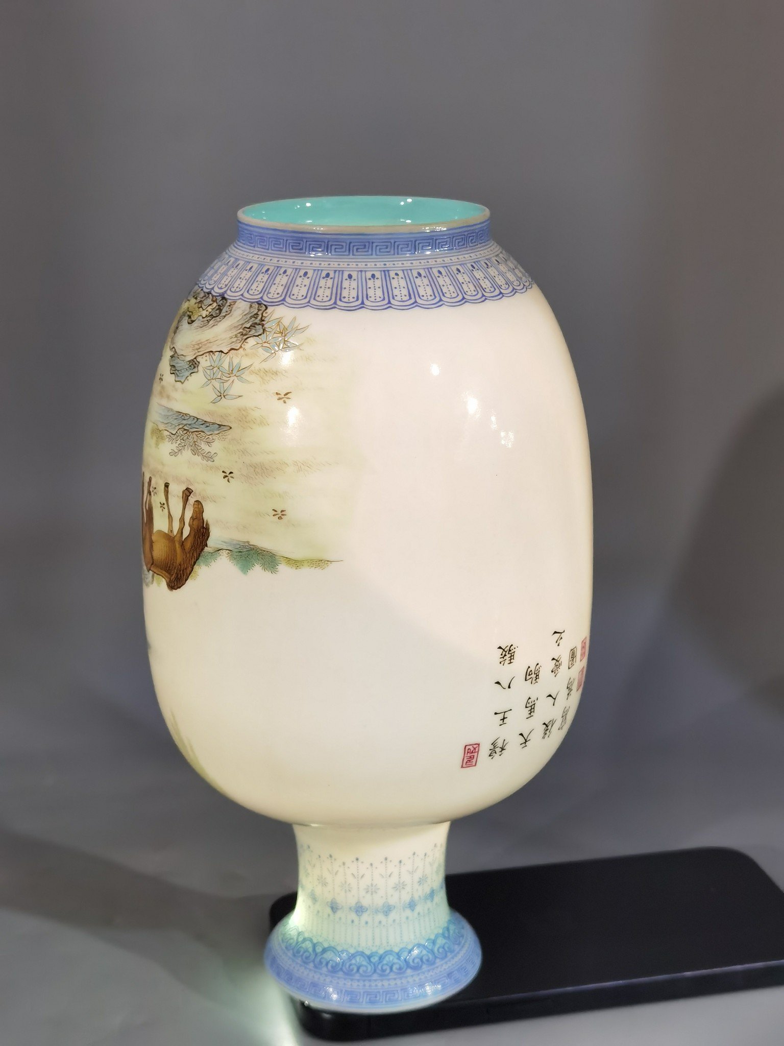 Qing Dynasty Qianlong thin carcass with green edges on top and bottom pastel lantern vase