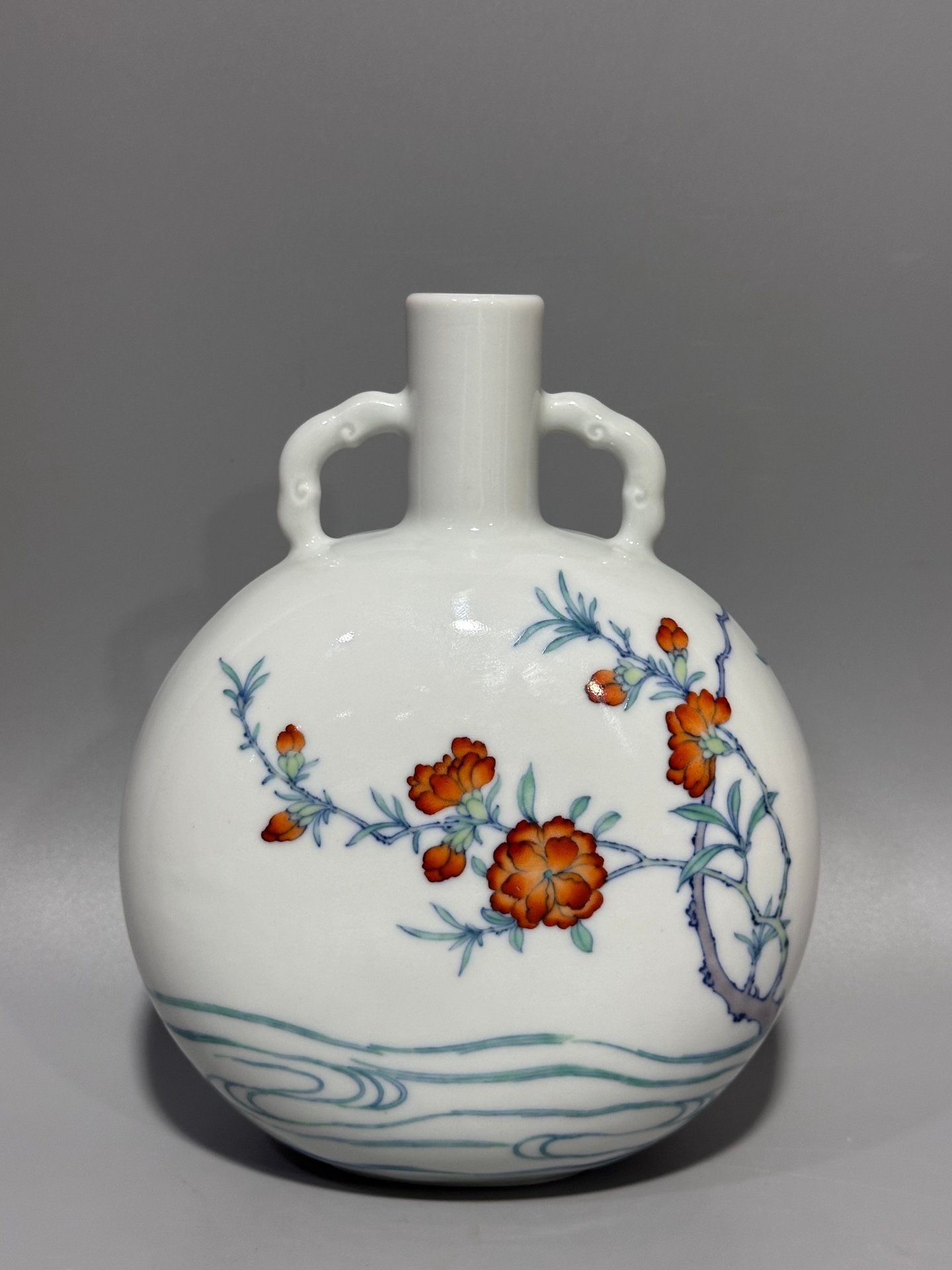 Ming Dynasty Qianlong Chenghua period moon-wrapped vase
