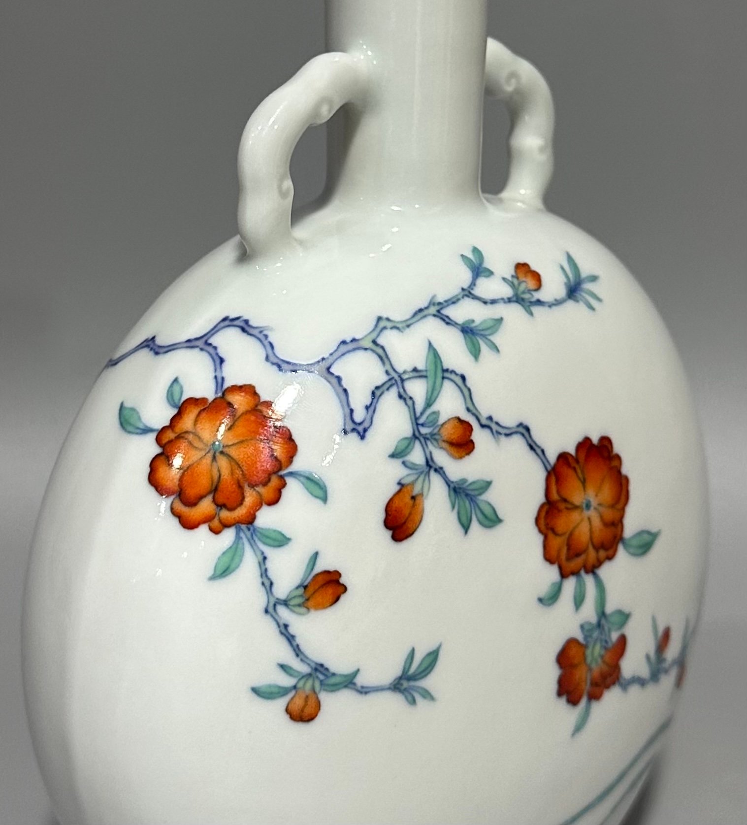 Ming Dynasty Qianlong Chenghua period moon-wrapped vase