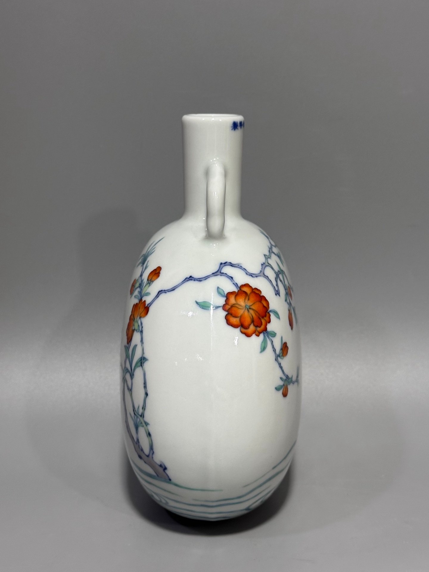 Ming Dynasty Qianlong Chenghua period moon-wrapped vase