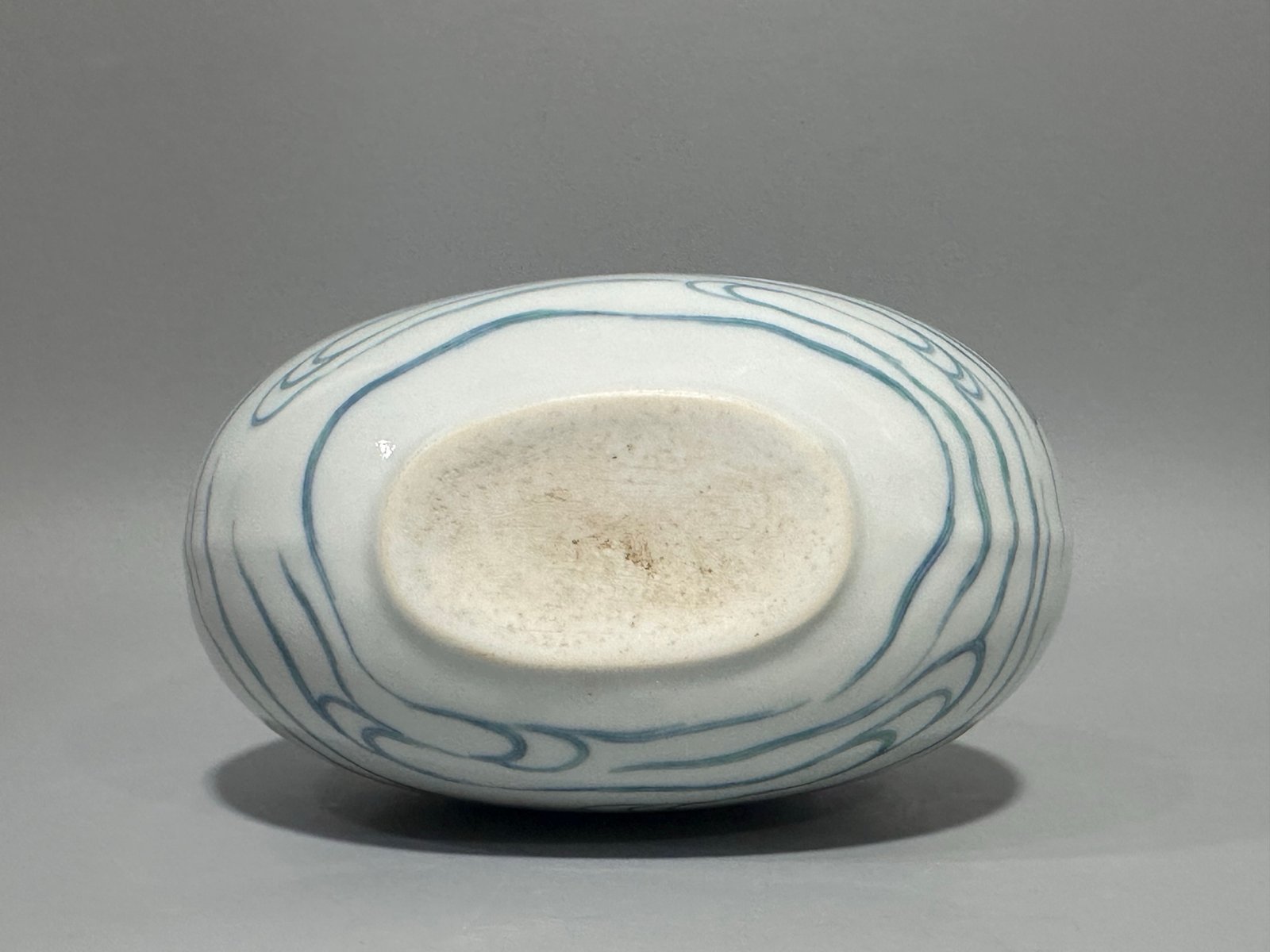 Ming Dynasty Qianlong Chenghua period moon-wrapped vase