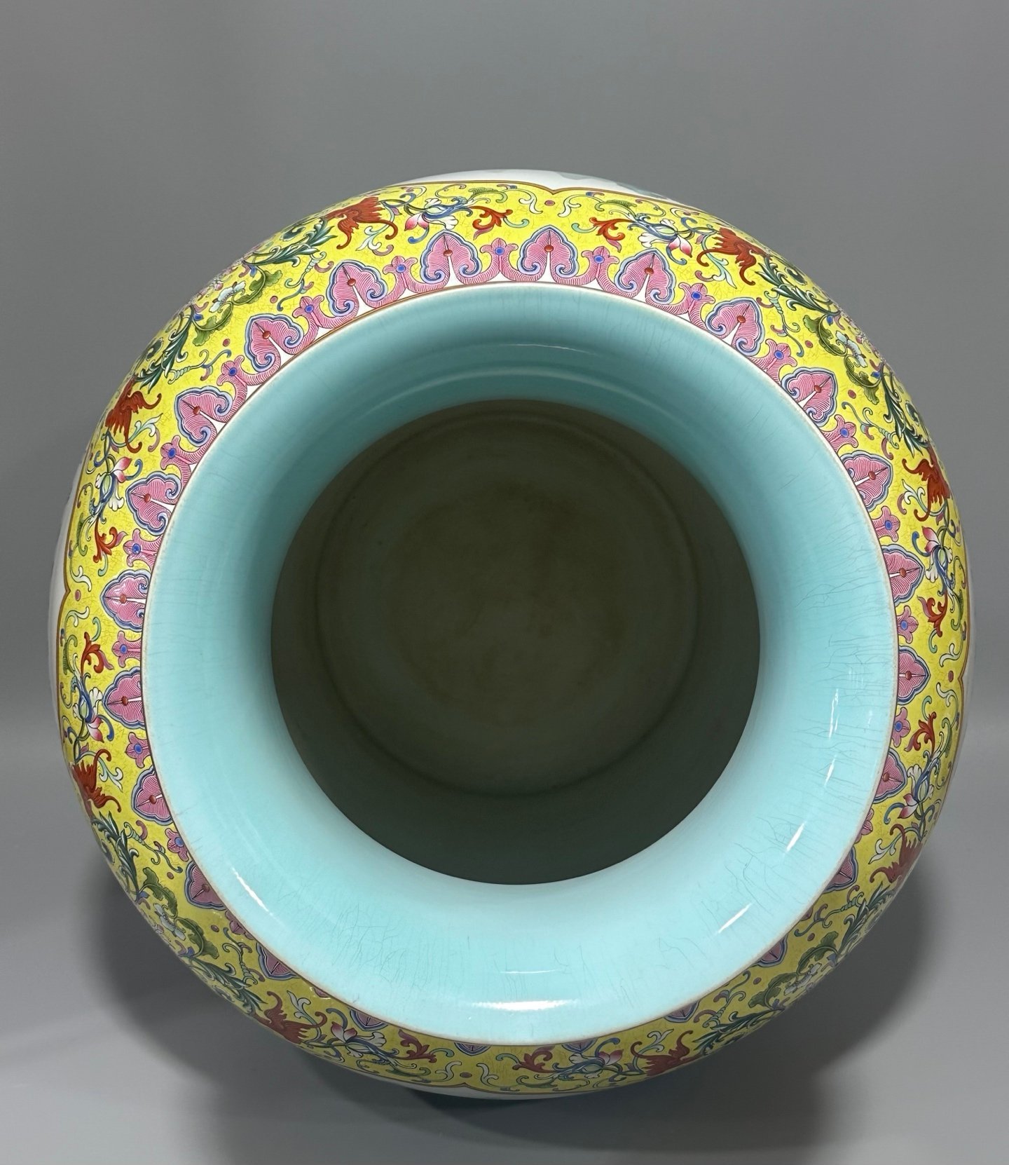 Qing Dynasty Qianlong an enamel vase with yellow ground window
