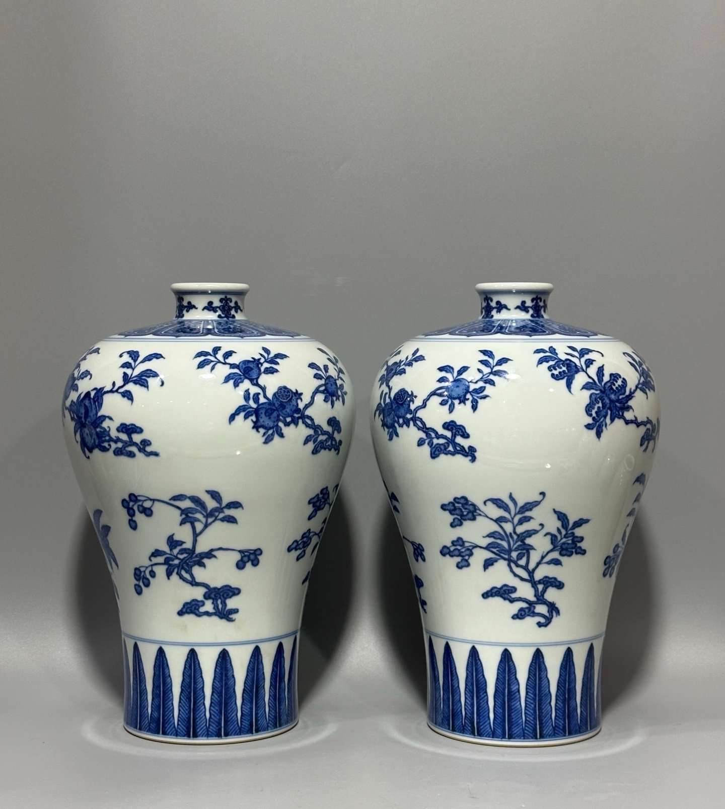 Qing Dynasty Qianlong blue and white plum vase