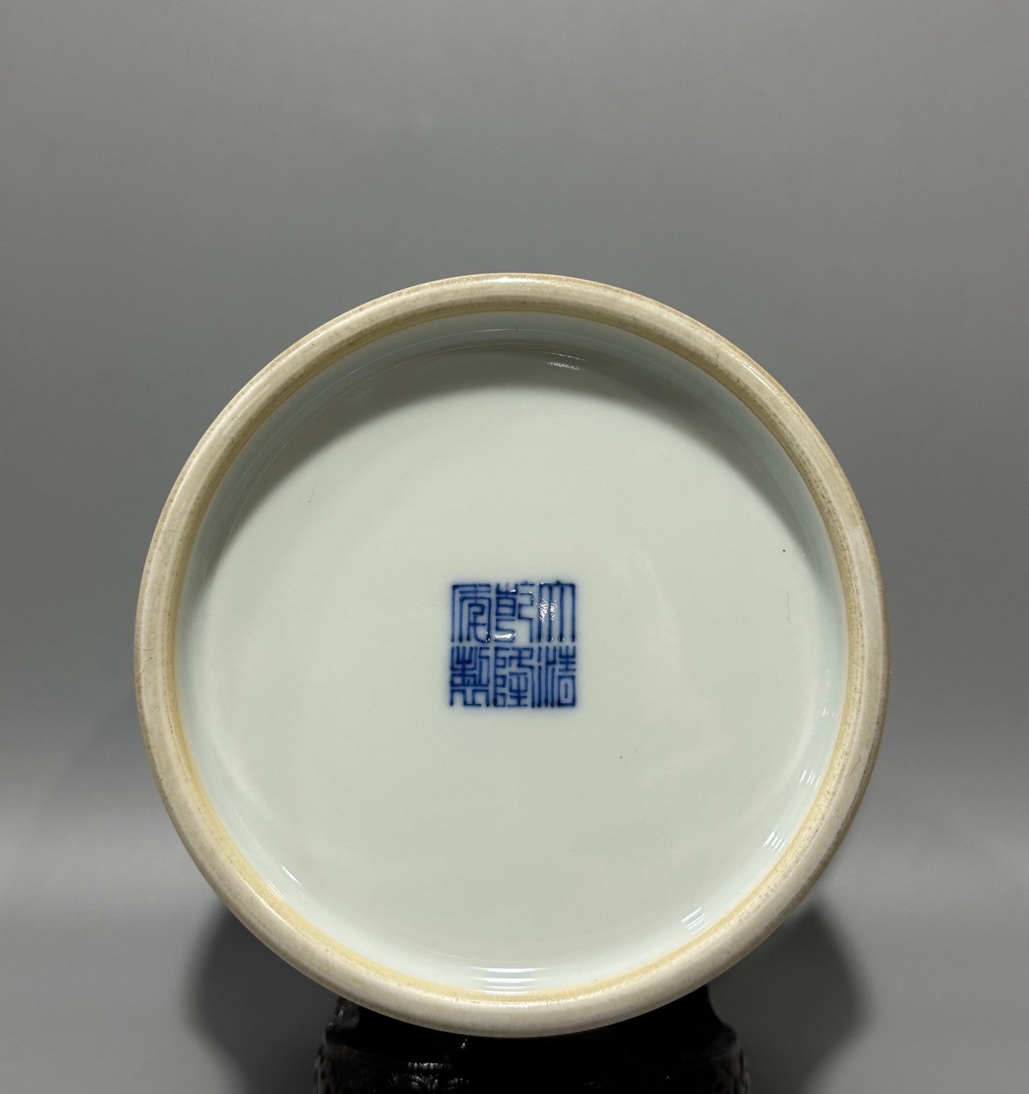 Qing Dynasty Qianlong blue and white plum vase