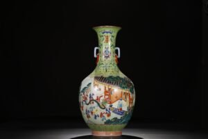 Qing Dynasty Qianlong Greenland pastel double-eared bottle