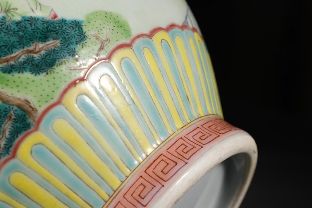 Qing Dynasty Qianlong Greenland pastel double-eared bottle