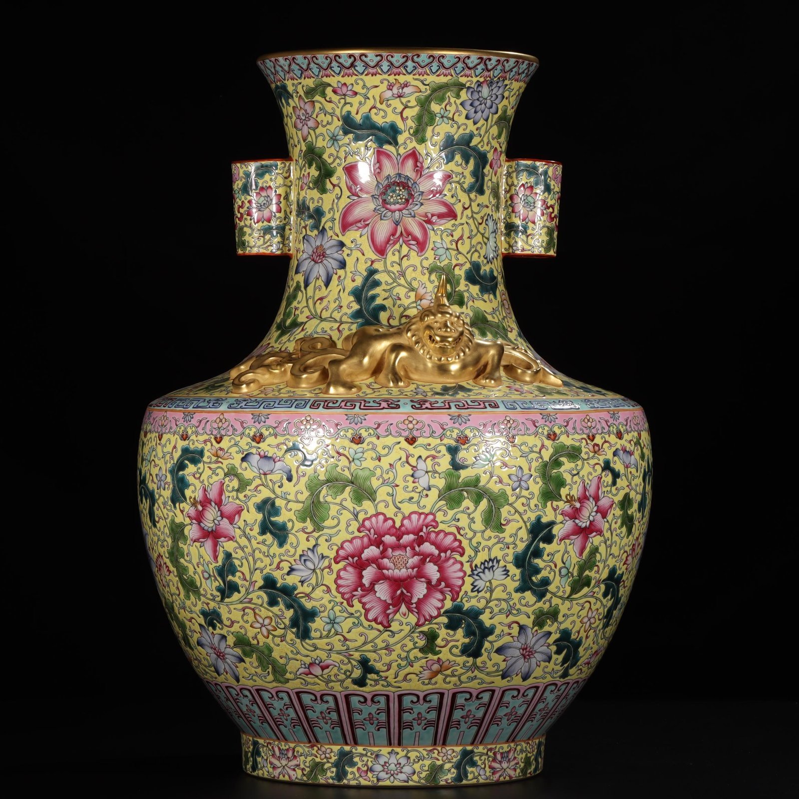 Qing Dynasty Qianlong pastel painted gold-wrapped lotus flower and amphora