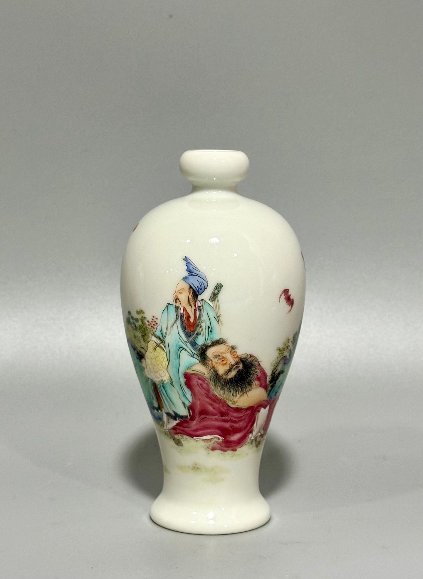 Qing Dynasty Yongzheng pastel plum vase
