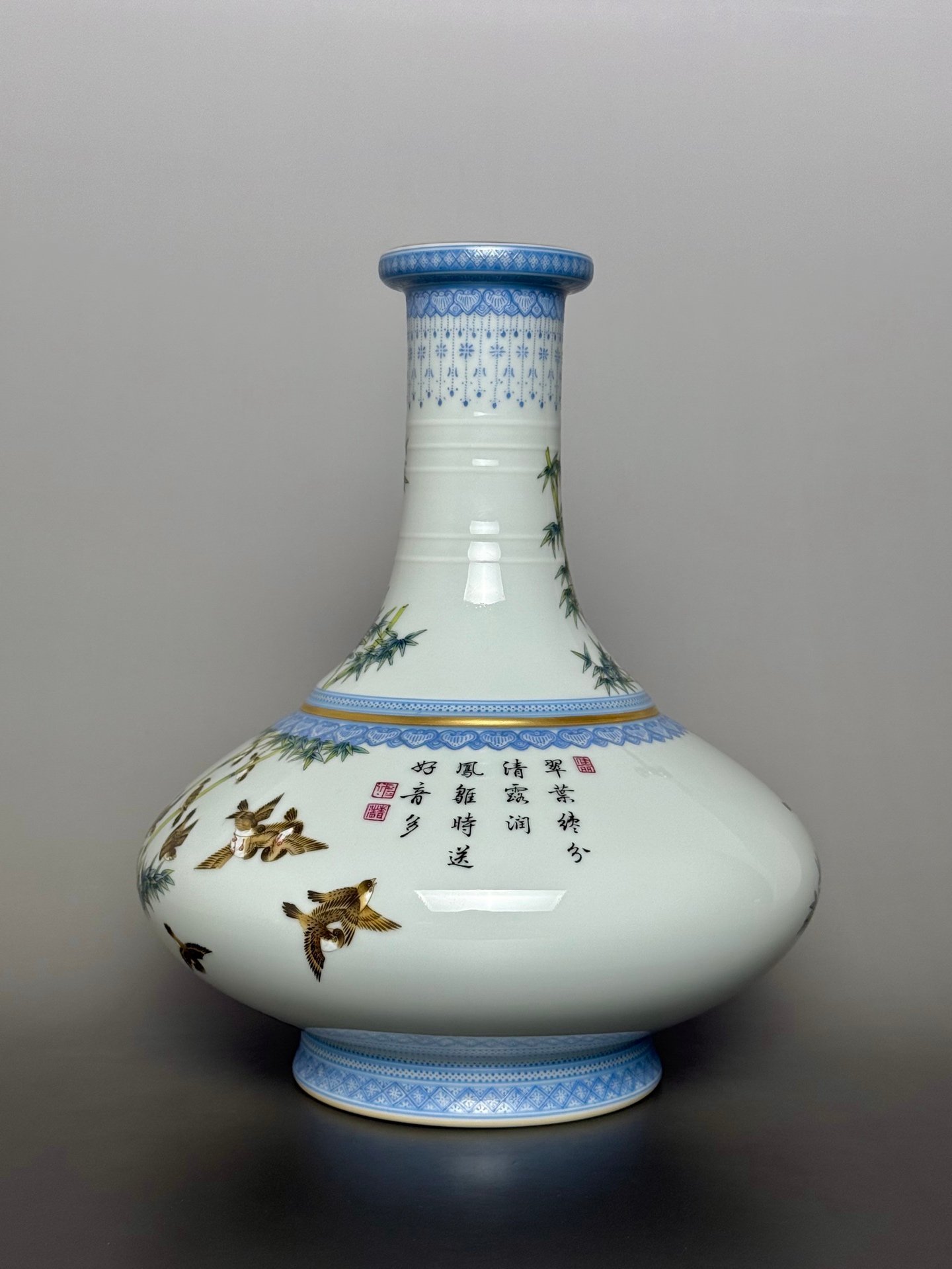 Qing Dynasty Yongzheng gold-plated vase