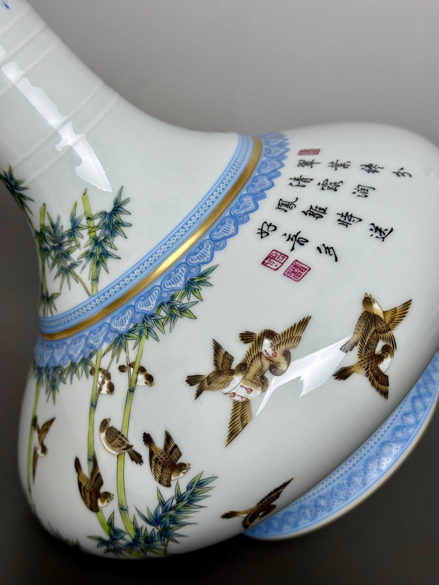 Qing Dynasty Yongzheng gold-plated vase