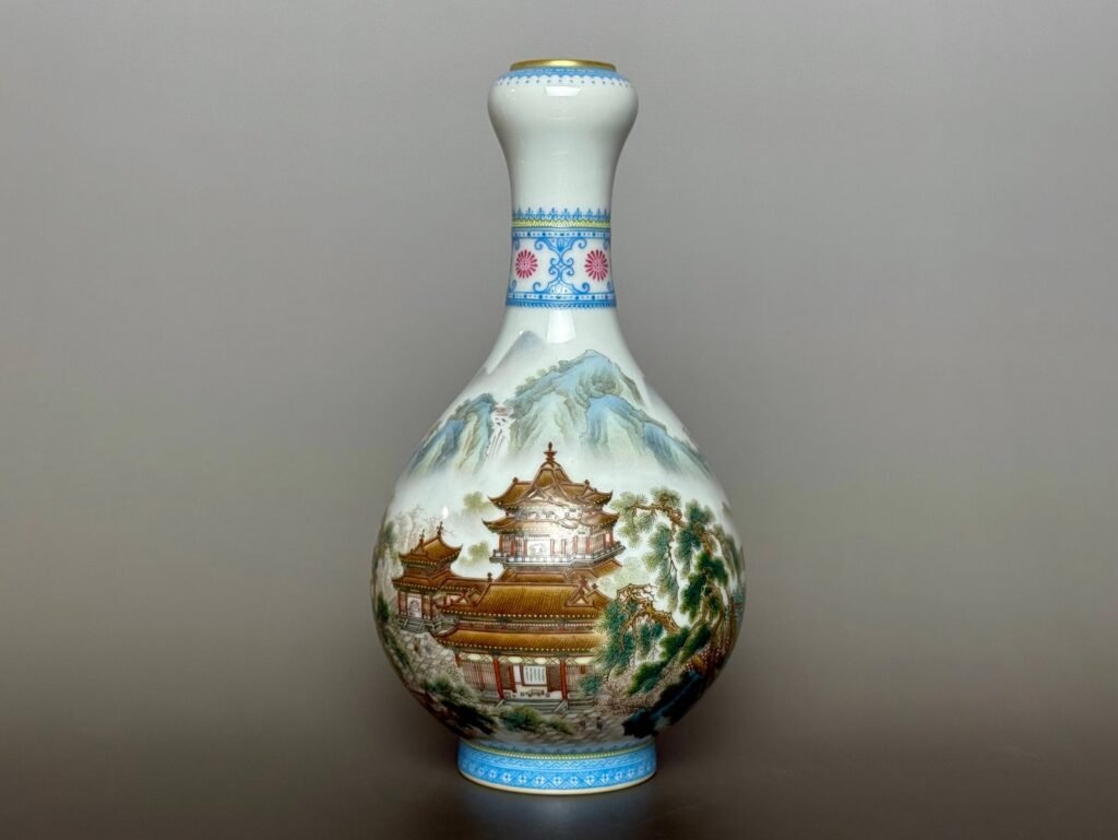 Qing Dynasty Yongzheng emerald greens on the edges poems about landscapes garlic bottle