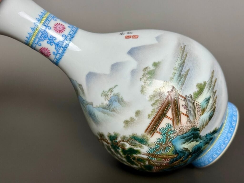 Qing Dynasty Yongzheng emerald greens on the edges poems about landscapes garlic bottle