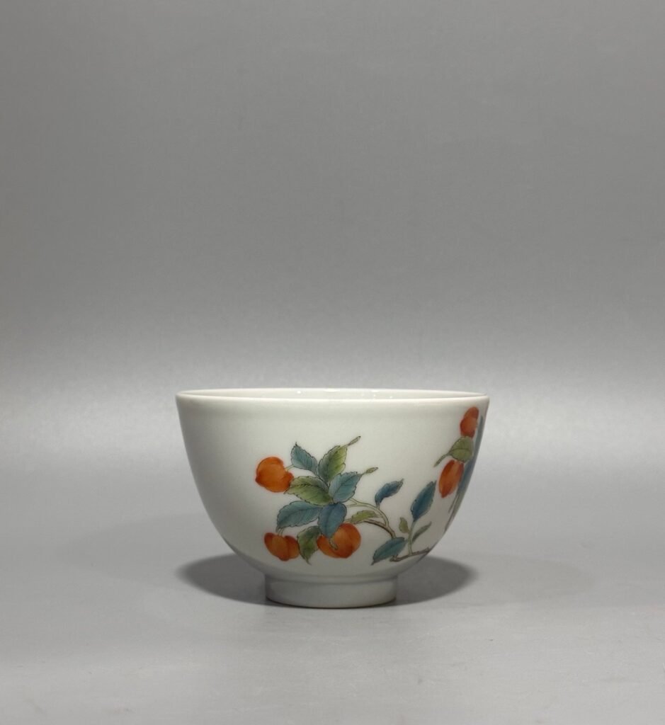 Qing Dynasty Yongzheng this pastel-colored cherry-patterned bowl