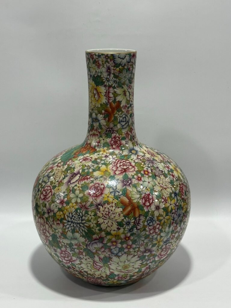 Qing Dynasty Yongzheng an enamel celestial vase