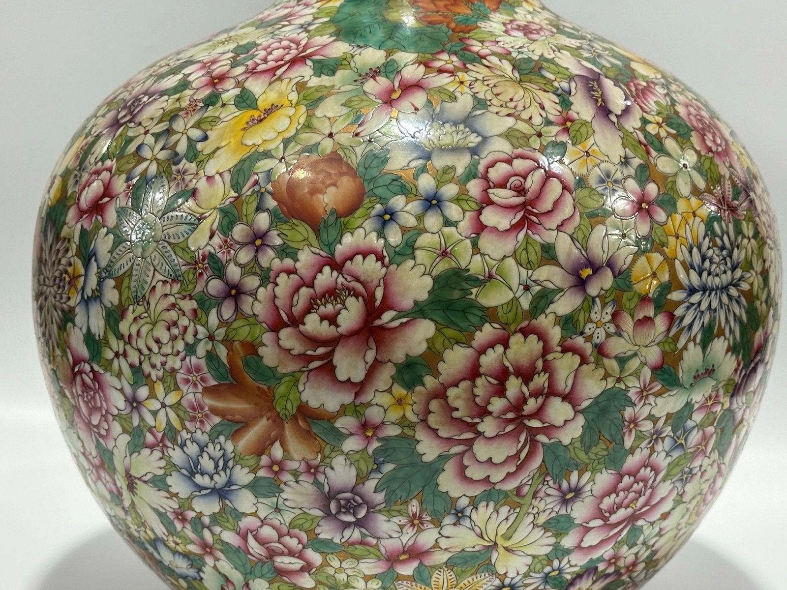 Qing Dynasty Yongzheng an enamel celestial vase