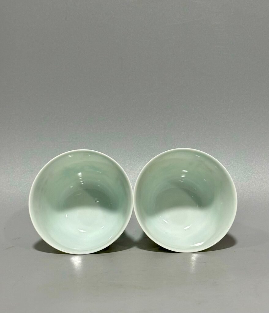Qing Dynasty Yongzheng this enamel flower and bird cup