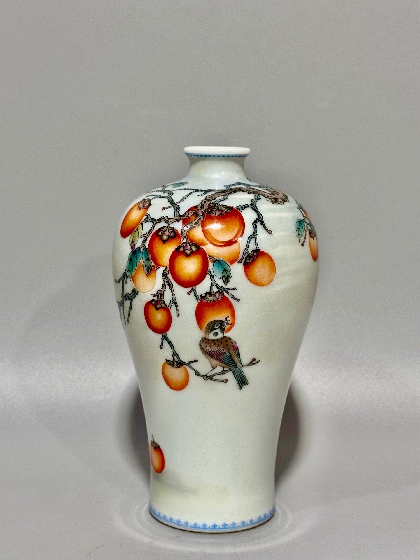 Qing Dynasty Yongzheng this enamel vase with flower