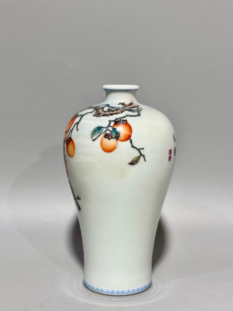 Qing Dynasty Yongzheng this enamel vase with flower