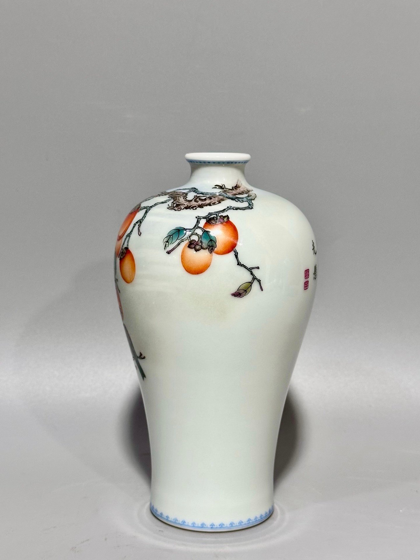 Qing Dynasty Yongzheng this enamel vase with flower