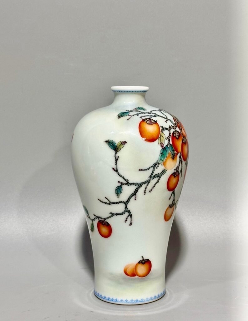 Qing Dynasty Yongzheng this enamel vase with flower