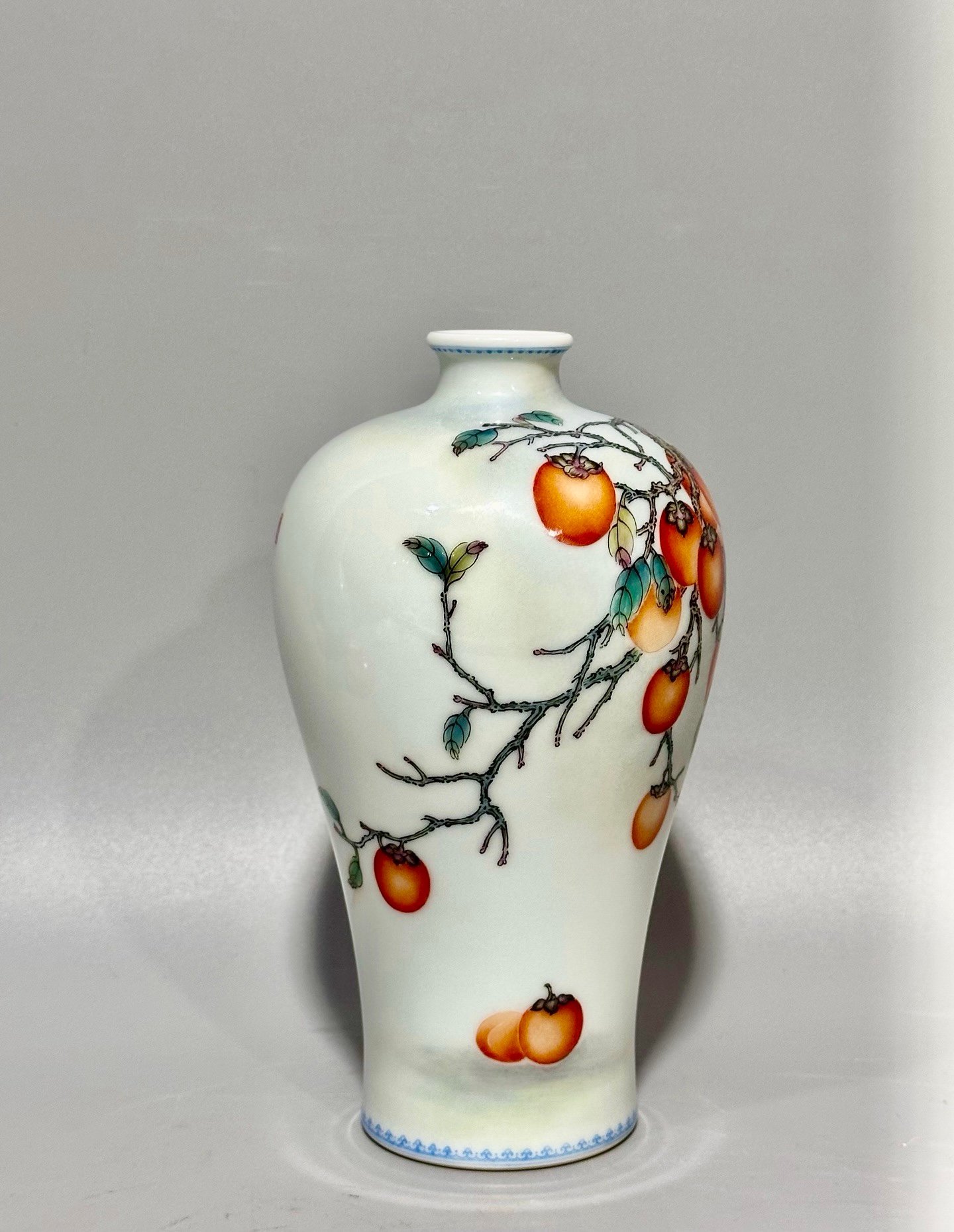 Qing Dynasty Yongzheng this enamel vase with flower