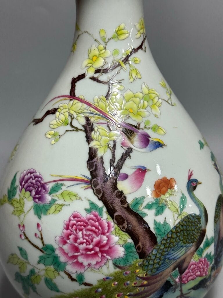 Qing Dynasty Yongzheng enamel flower bird and jade spring vase