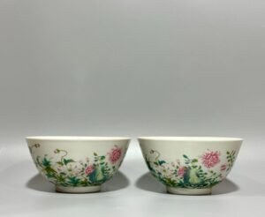 Qing Dynasty Yongzheng this is pastel flower-flowered wealth bowl