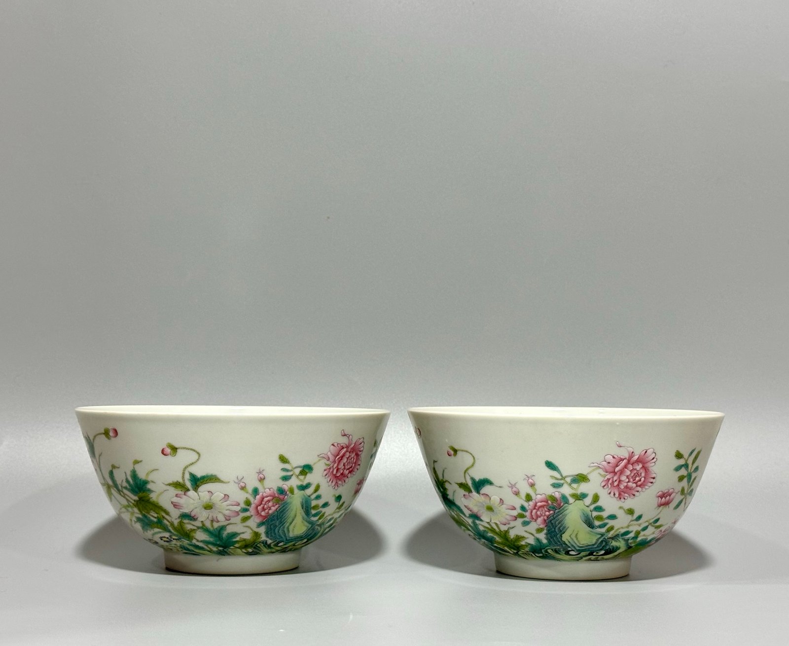 Qing Dynasty Yongzheng this is pastel flower-flowered wealth bowl