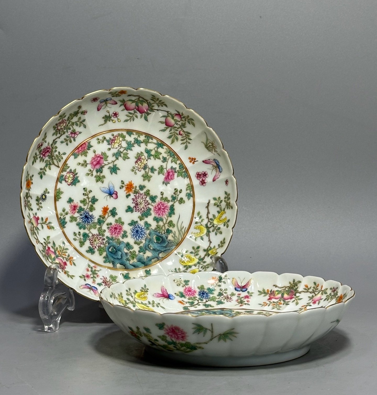 Qing Dynasty Yongzheng pink-colored butterfly plate