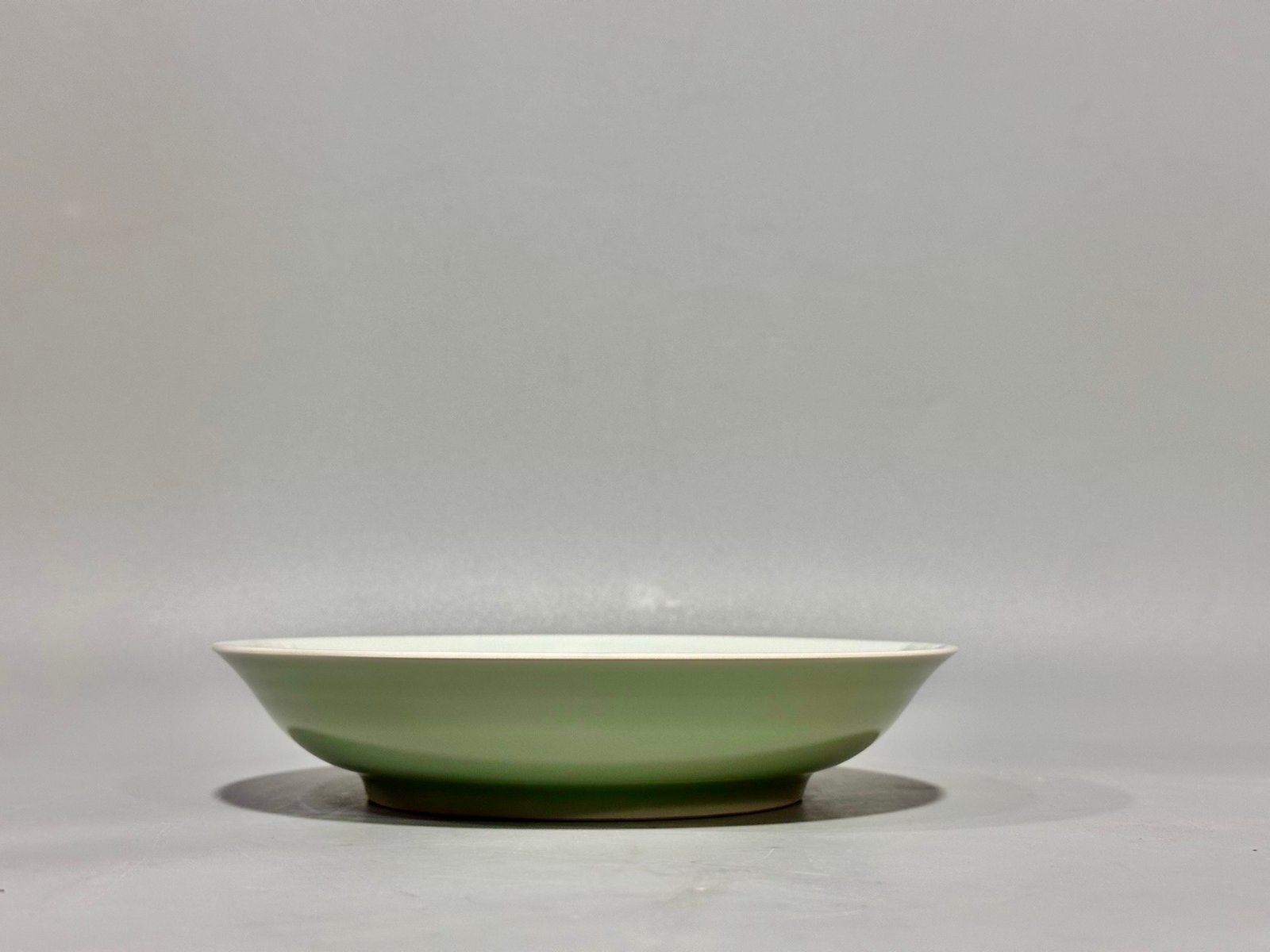 Qing Dynasty Yongzheng this is landscape dish Burner of green material plate