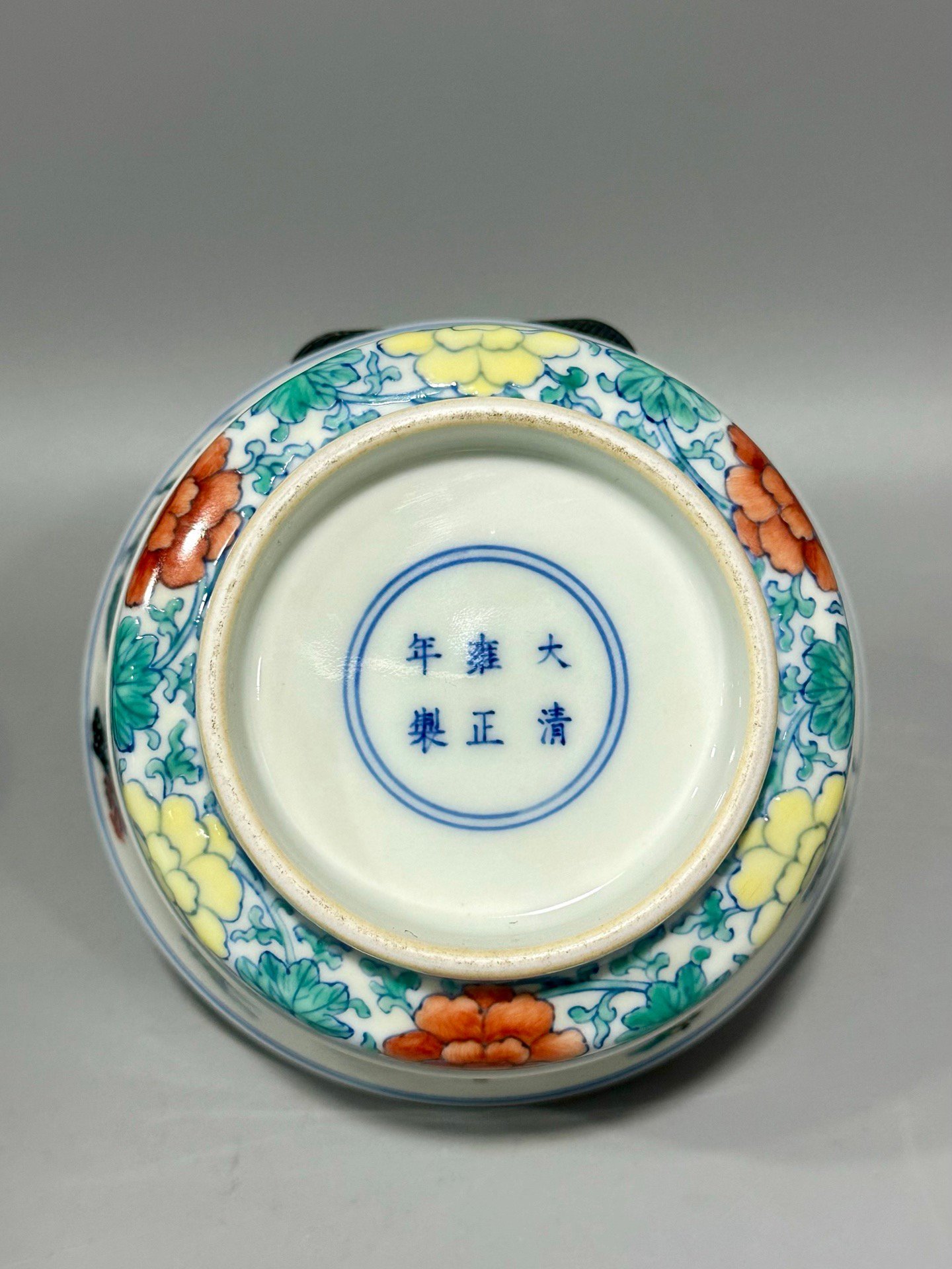 Qing Dynasty Yongzheng this blue and white flower bowl