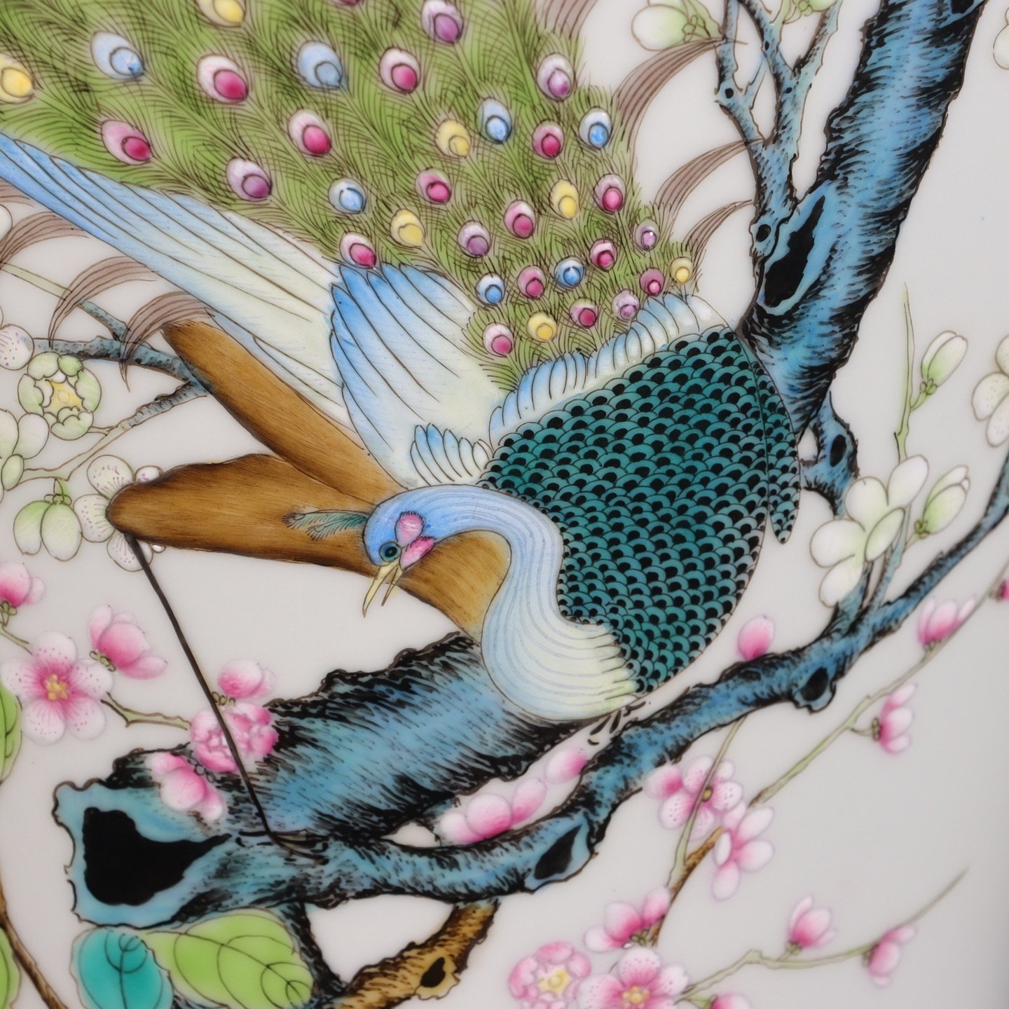 Qing Dynasty Yongzheng this pastel plum vase