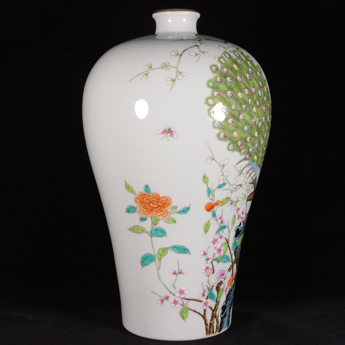 Qing Dynasty Yongzheng this pastel plum vase