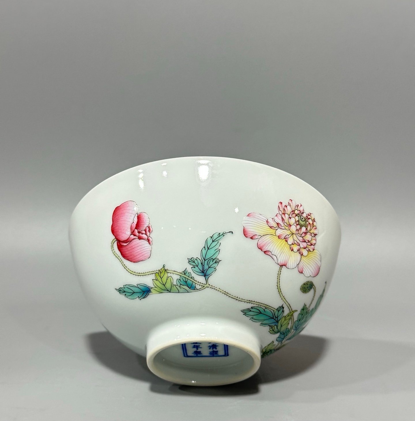Qin Dynasty Yongzheng an enamel flower wall bowl