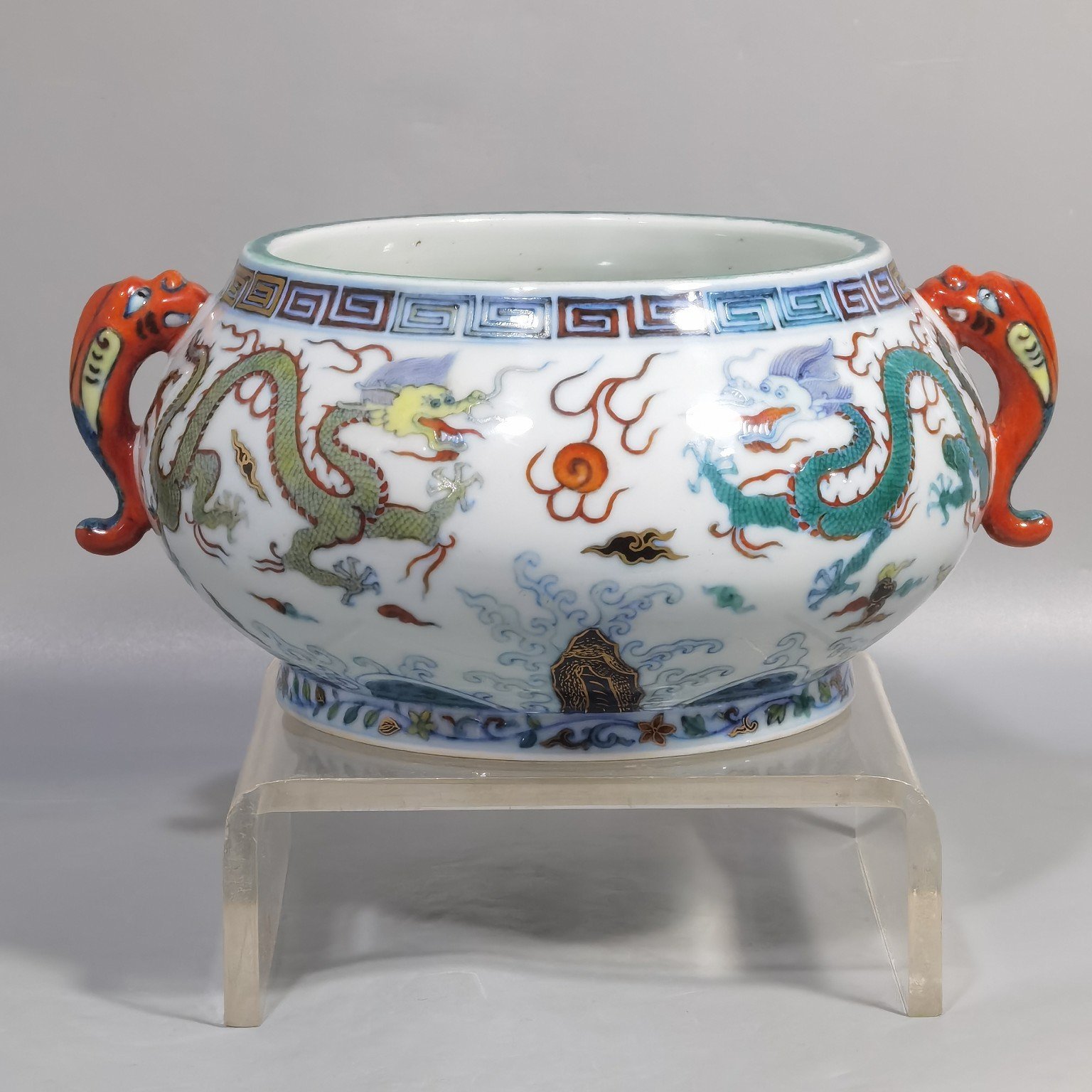 Ming Dynasty Yongzheng Chenghua blue and white doucai dragon double-eared Burner