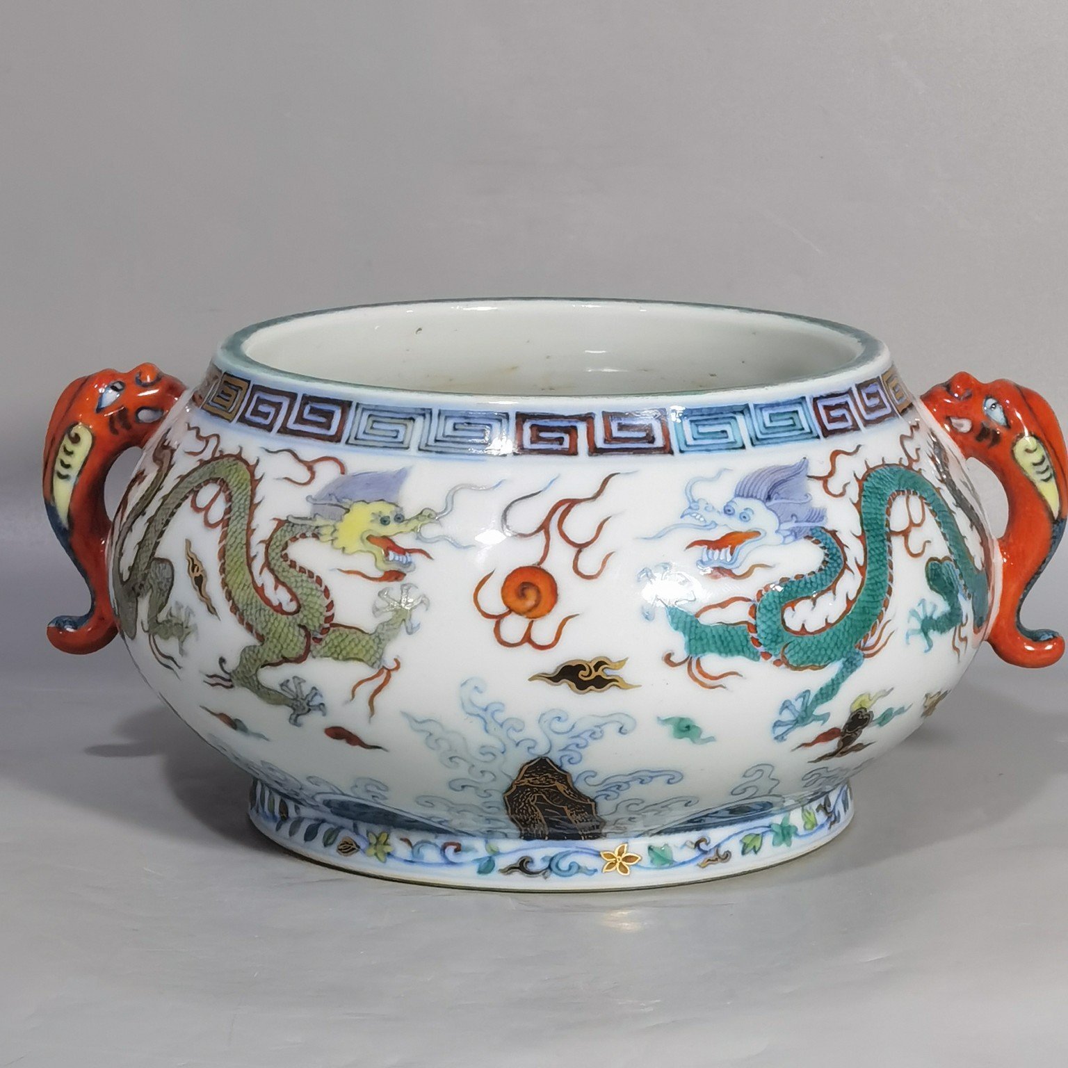 Ming Dynasty Yongzheng Chenghua blue and white doucai dragon double-eared Burner