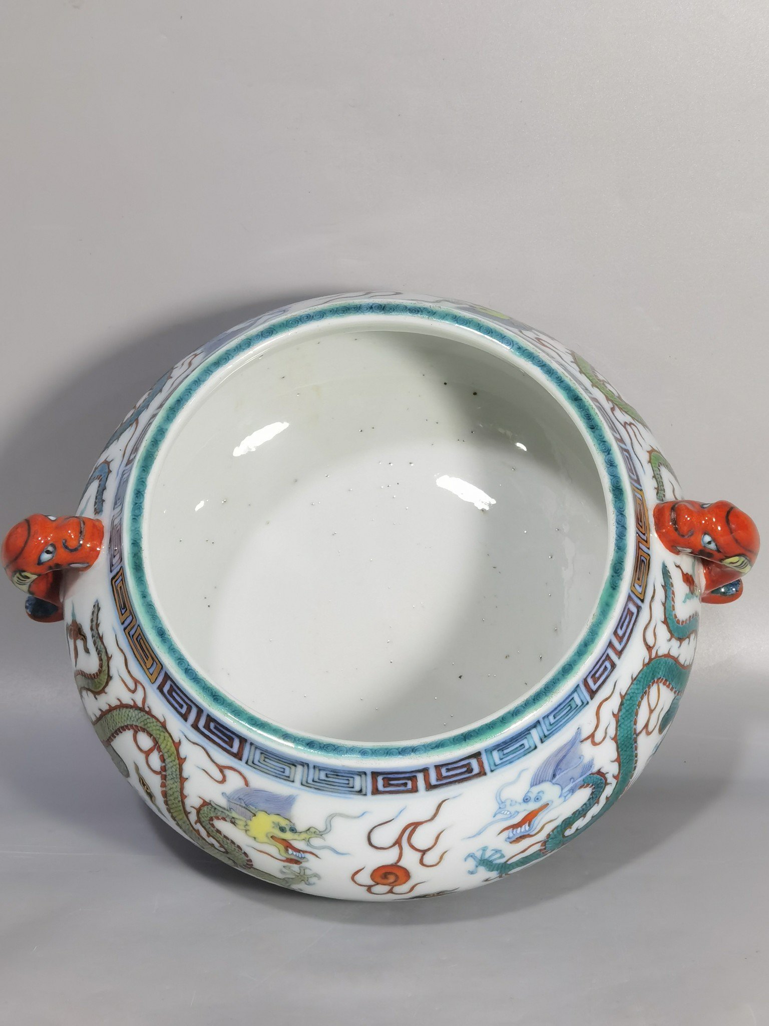 Ming Dynasty Yongzheng Chenghua blue and white doucai dragon double-eared Burner