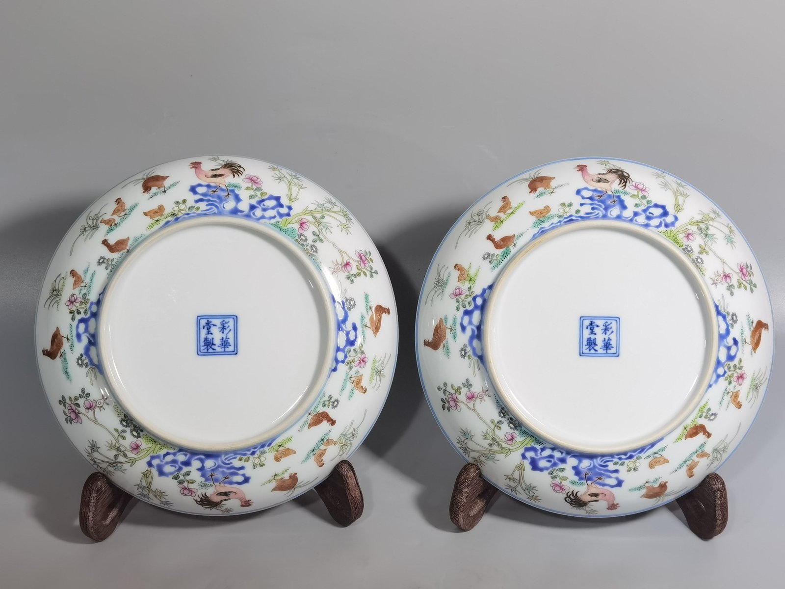 Song Dynasty Cai Xiang pair of pastel family portrait plates