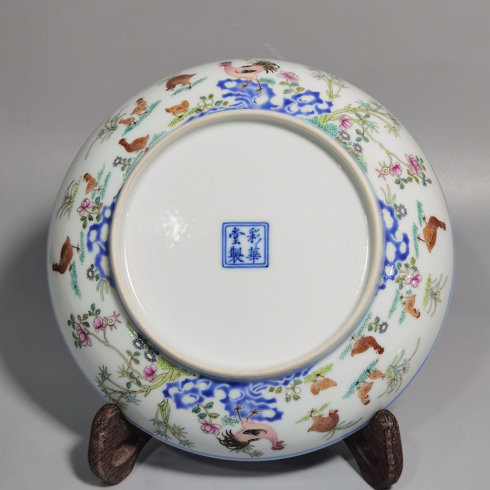 Song Dynasty Cai Xiang pair of pastel family portrait plates