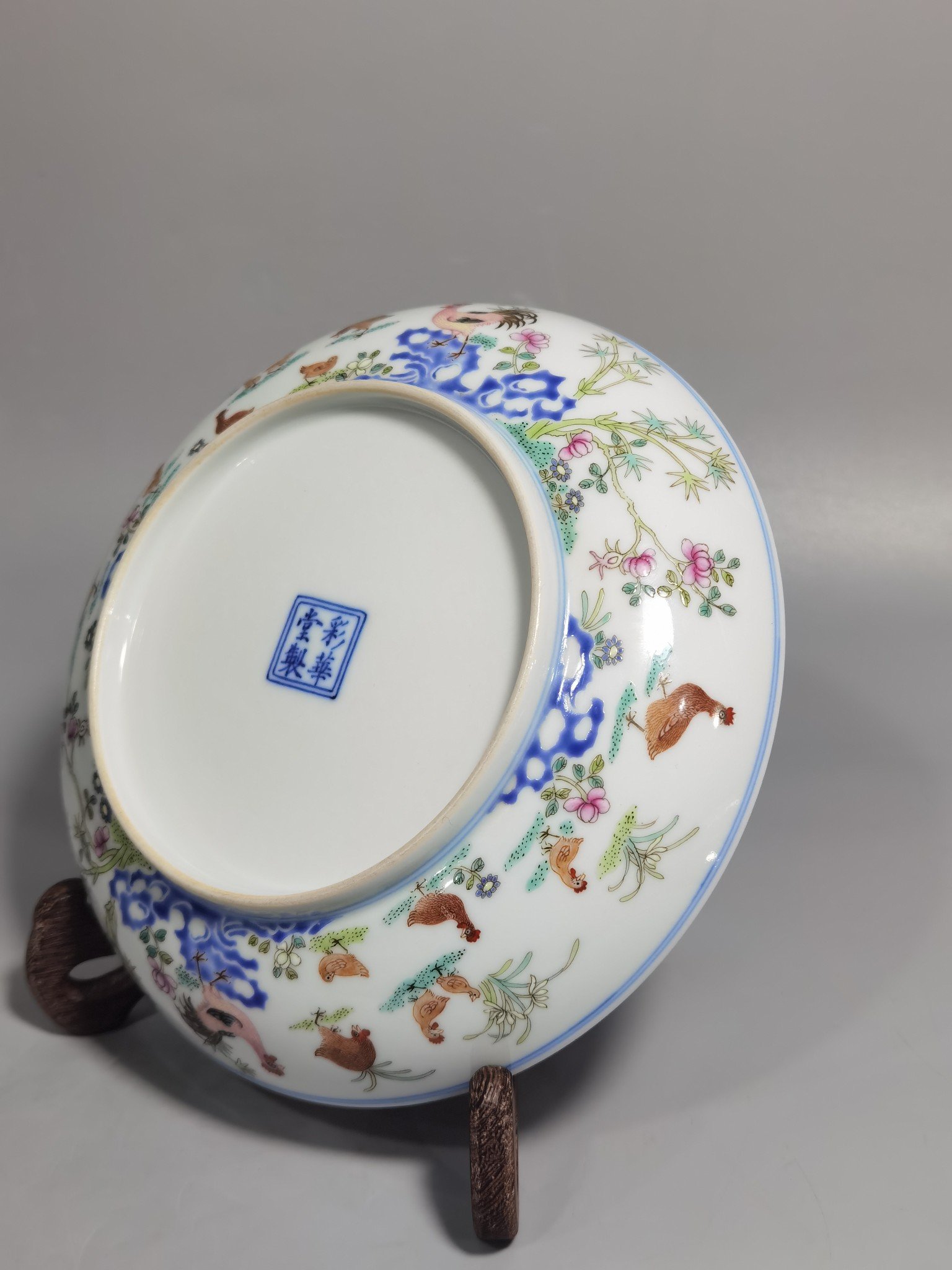 Song Dynasty Cai Xiang pair of pastel family portrait plates