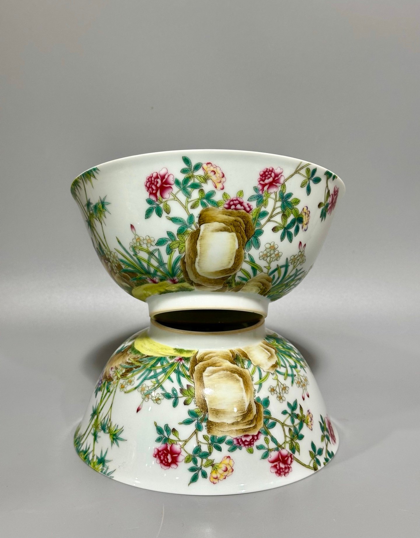 Qing Dynasty Yongzheng the Falangcai flower-patterned bowl