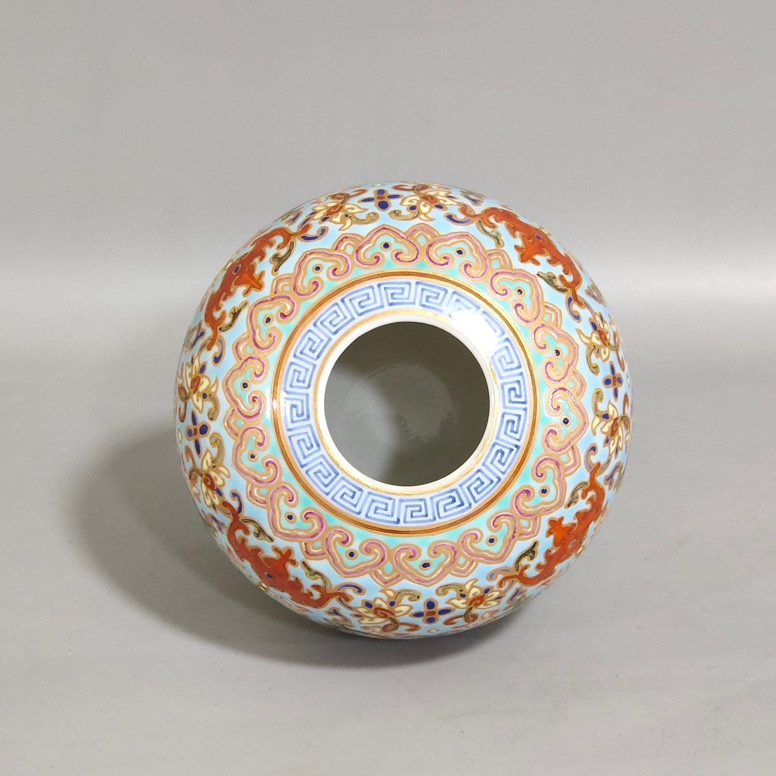 Qing Dynasty Daoguang The Apple Seal of Fortune and Longevity Burner by Shendetang with continuous golden lines