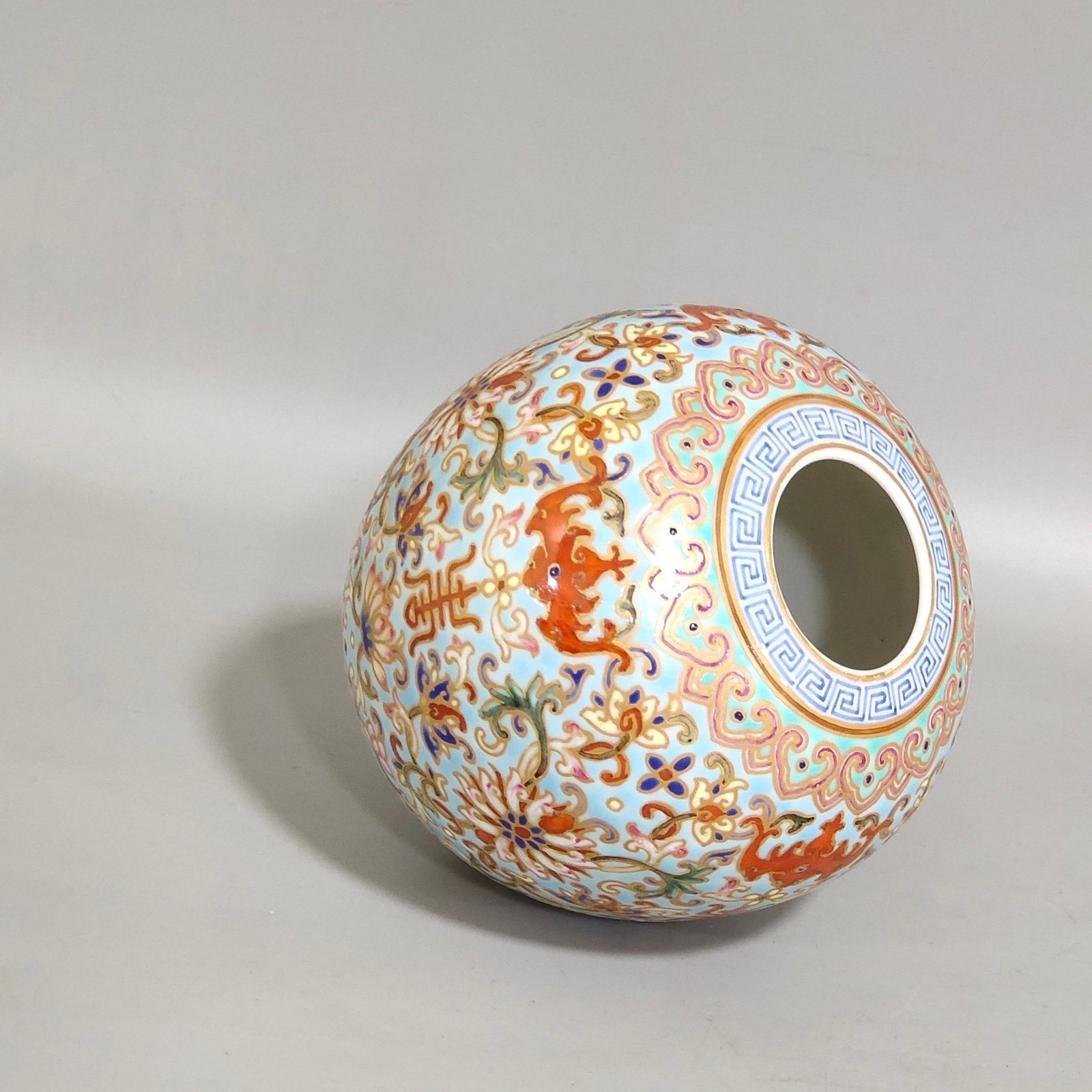 Qing Dynasty Daoguang The Apple Seal of Fortune and Longevity Burner by Shendetang with continuous golden lines