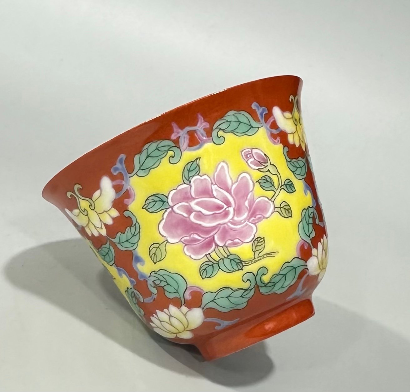 Qing Dynasty Daoguang angcai coral red cup